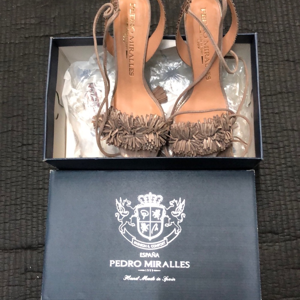 Women’s shoes